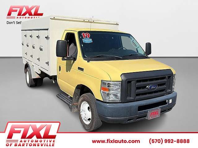 2019 FORD E-450