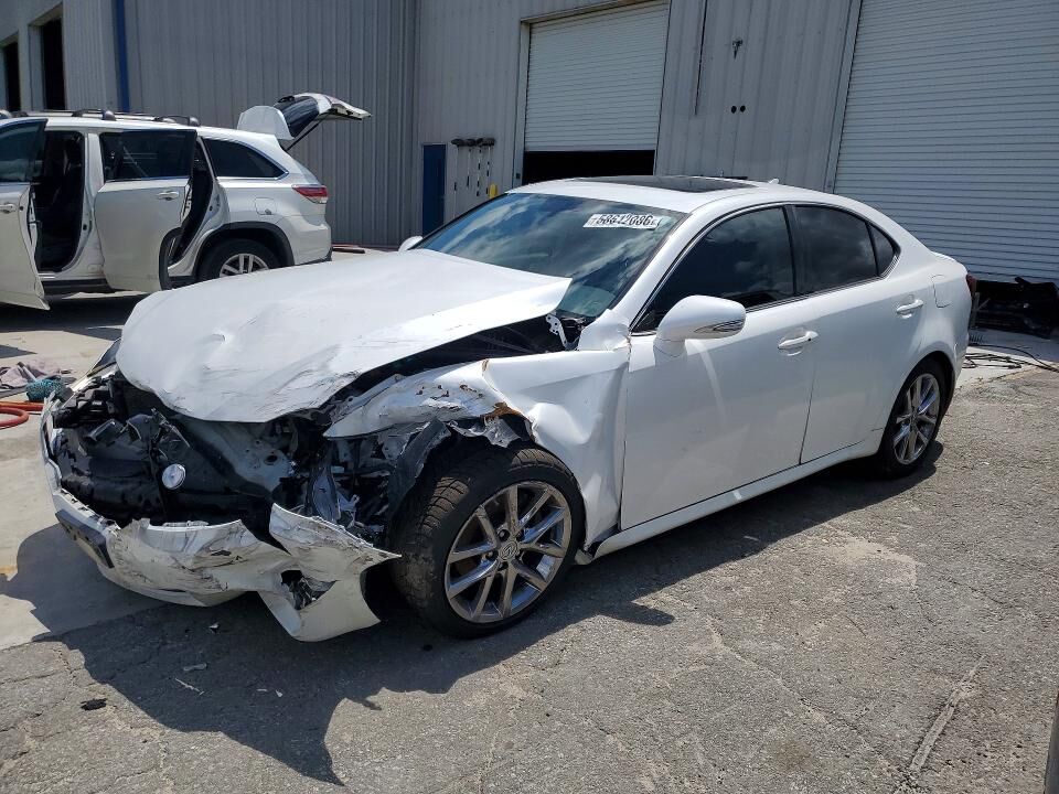 2011 LEXUS IS