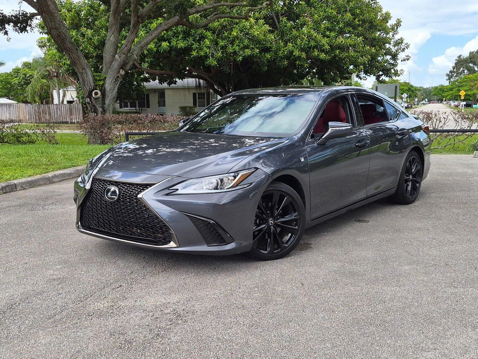 2022 LEXUS ES