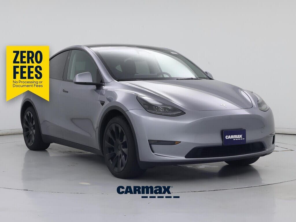 2025 TESLA Model Y