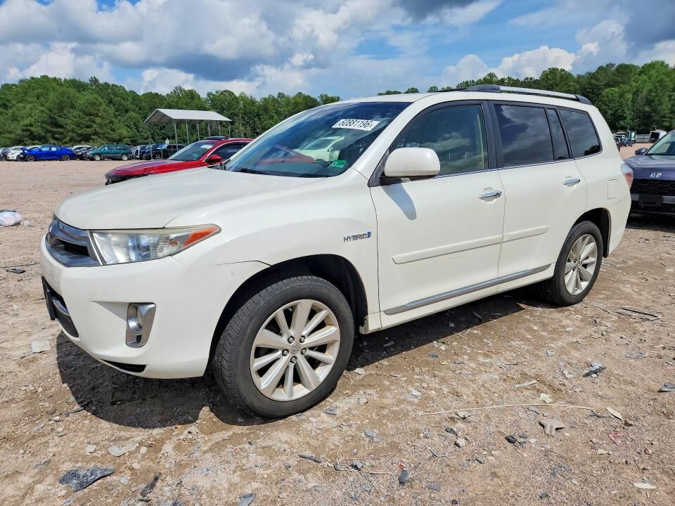 2013 TOYOTA Highlander