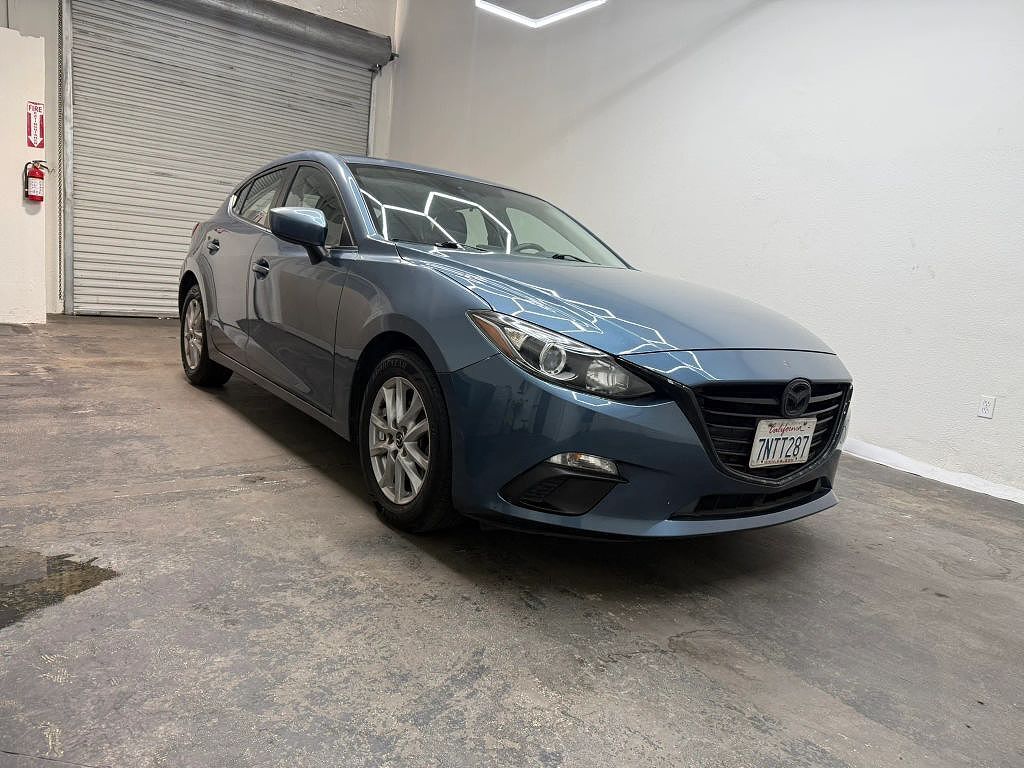 2016 MAZDA Mazda3