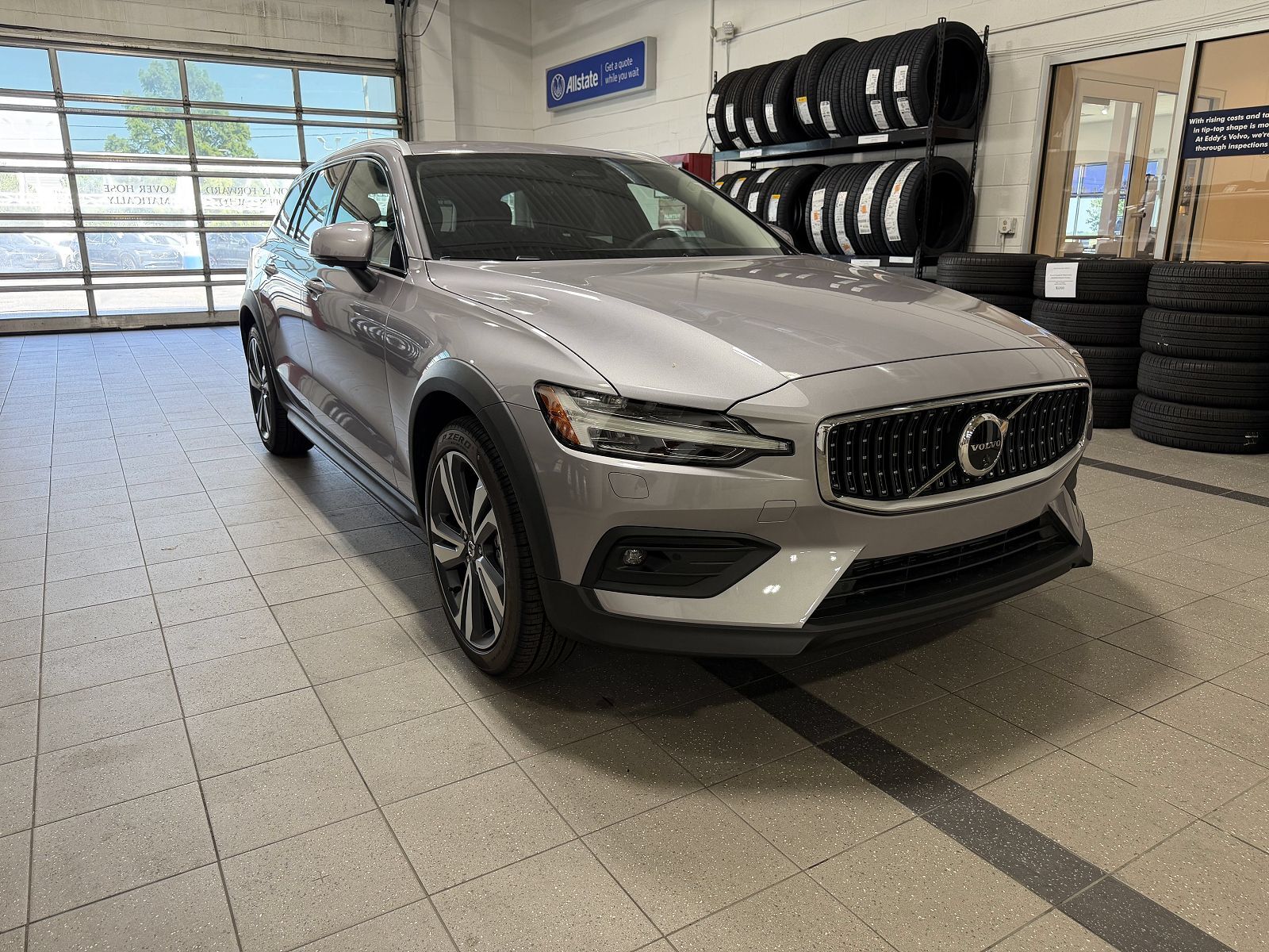 2026 VOLVO V60CC