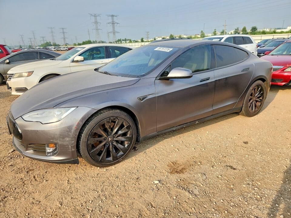 2015 TESLA Model S