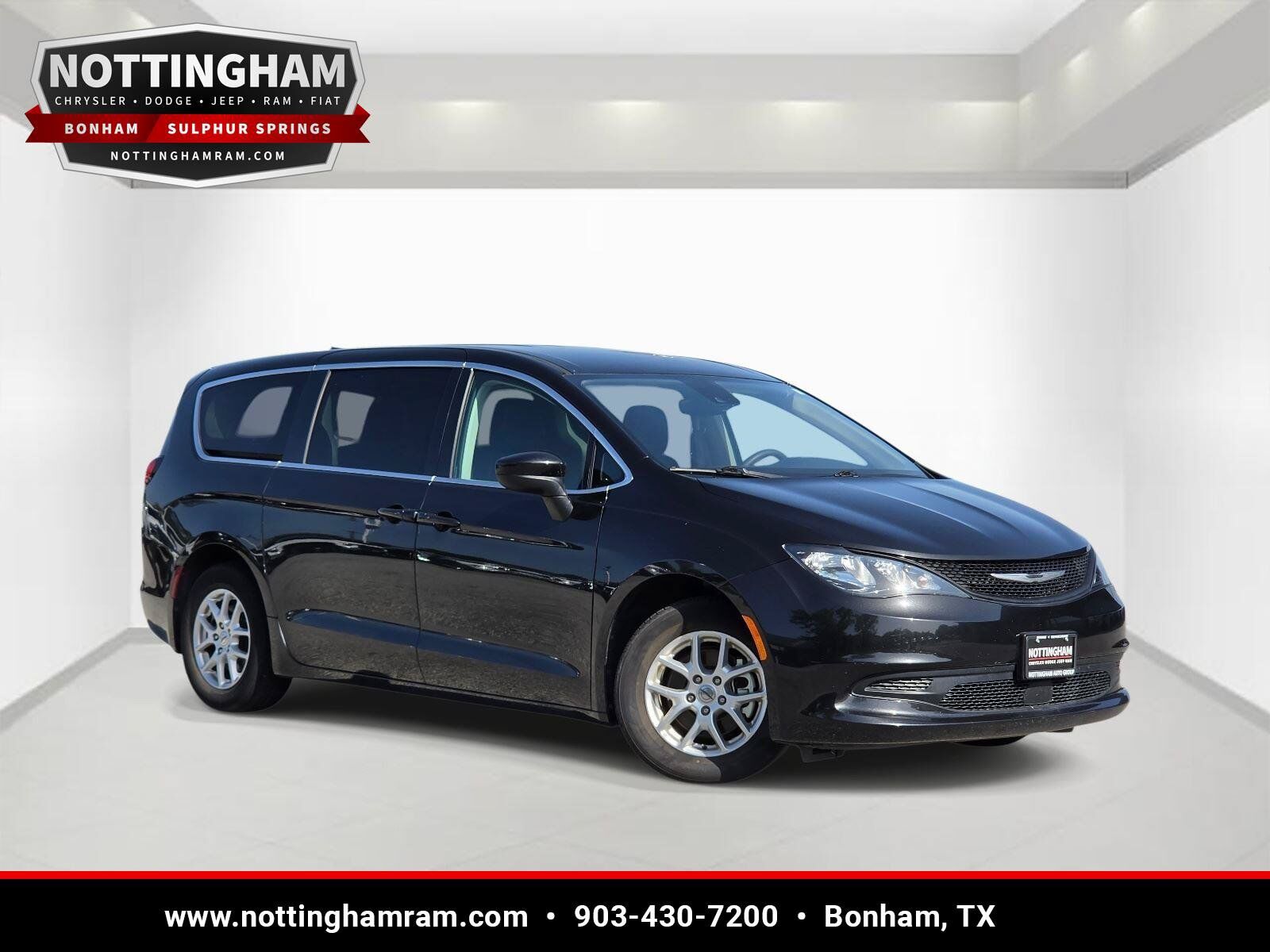 2023 CHRYSLER Voyager