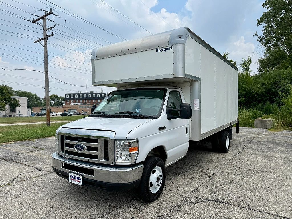 2019 FORD E-450
