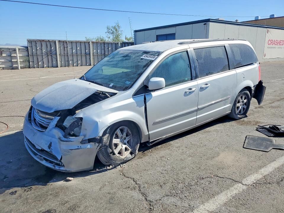 2012 CHRYSLER Town and Country