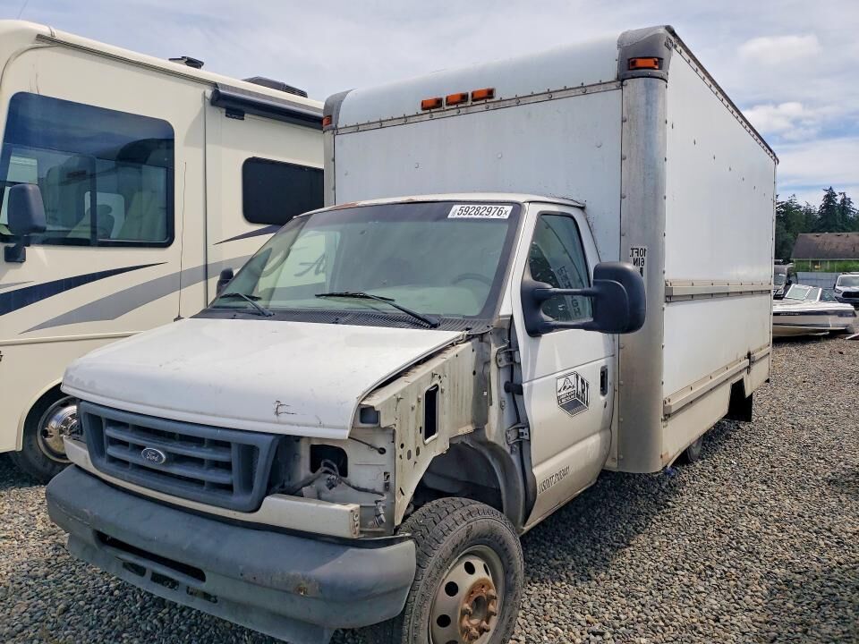 2004 FORD E-350