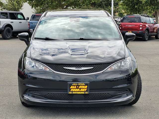 2021 CHRYSLER Voyager