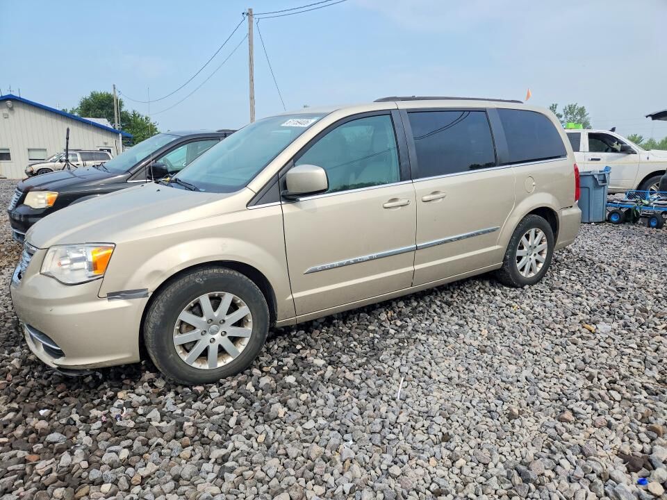 2016 CHRYSLER Town and Country