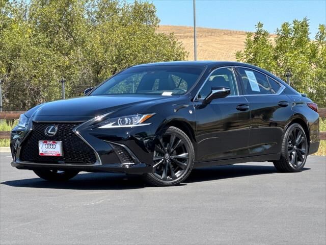 2022 LEXUS ES