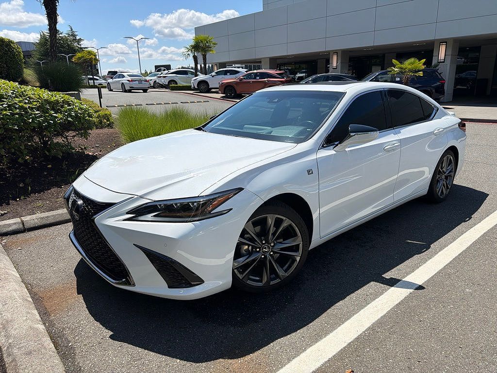 2019 LEXUS ES