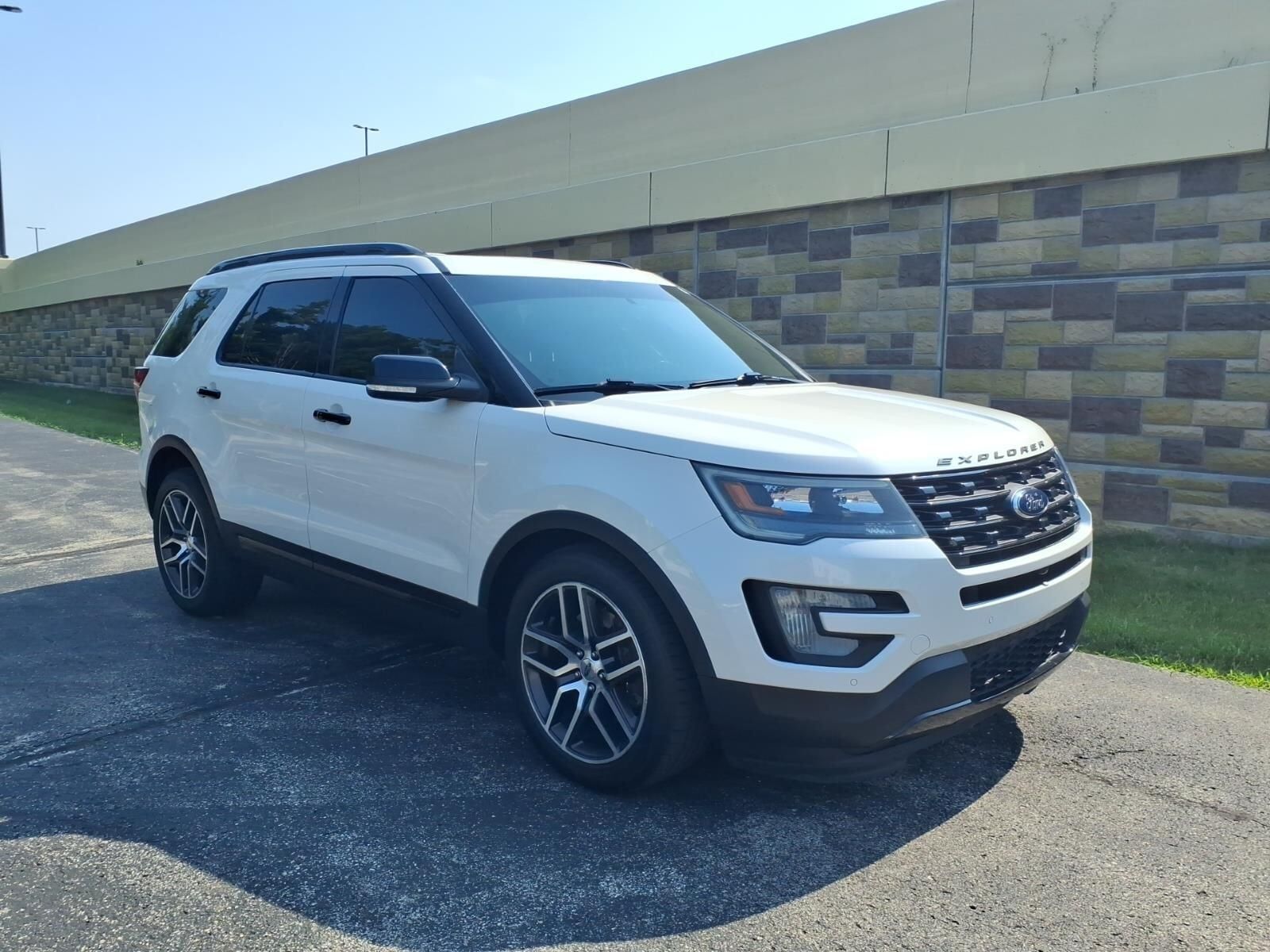 2016 FORD Explorer
