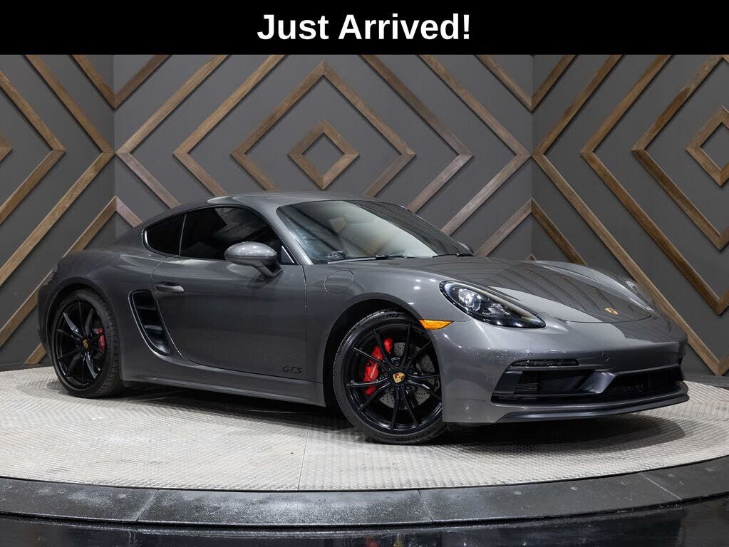 2019 PORSCHE 718