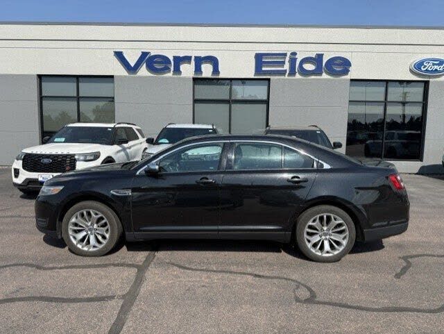 2013 FORD Taurus