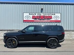2024 RIVIAN R1S