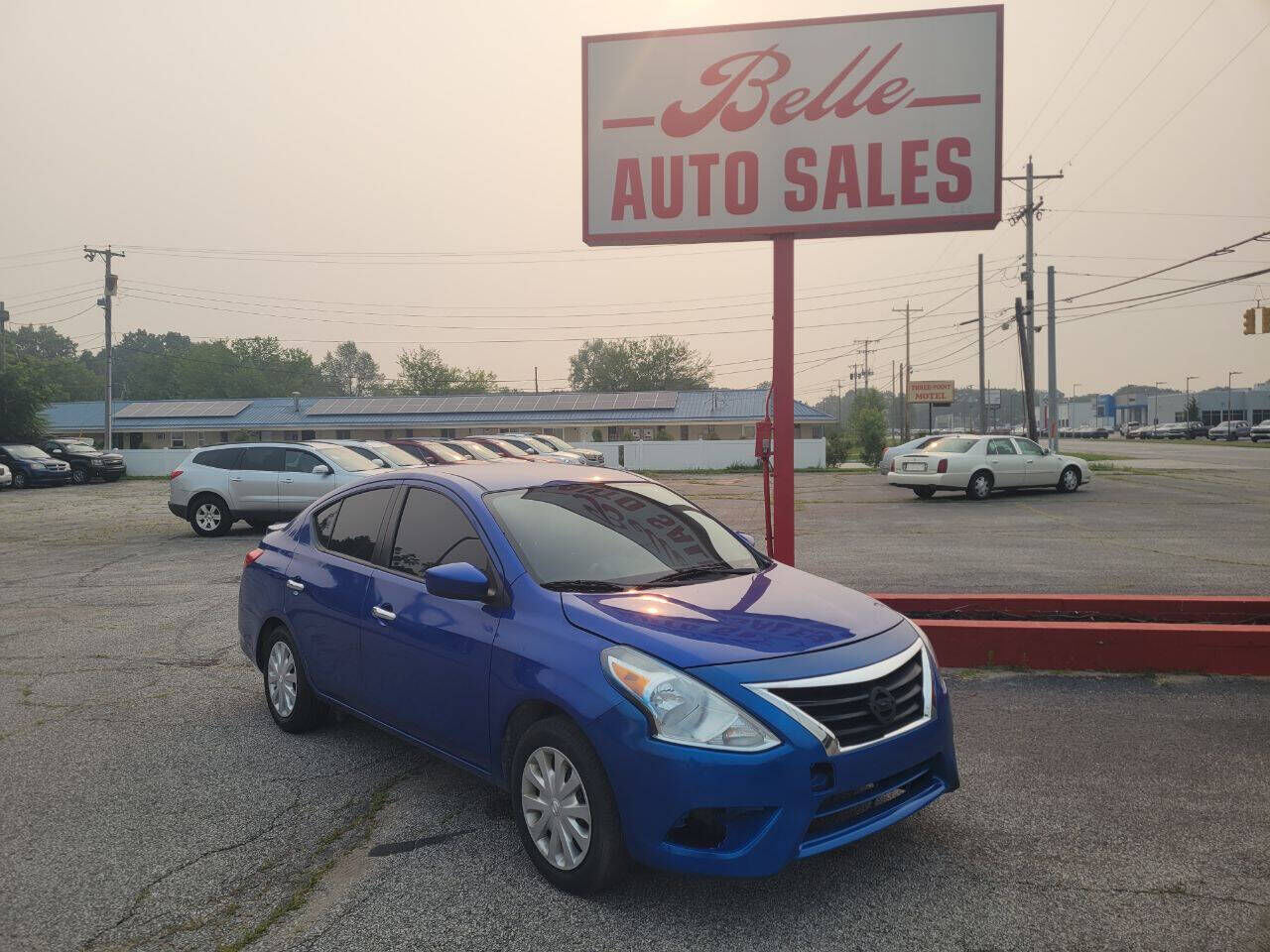 2017 NISSAN Versa