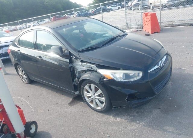 2014 HYUNDAI Accent