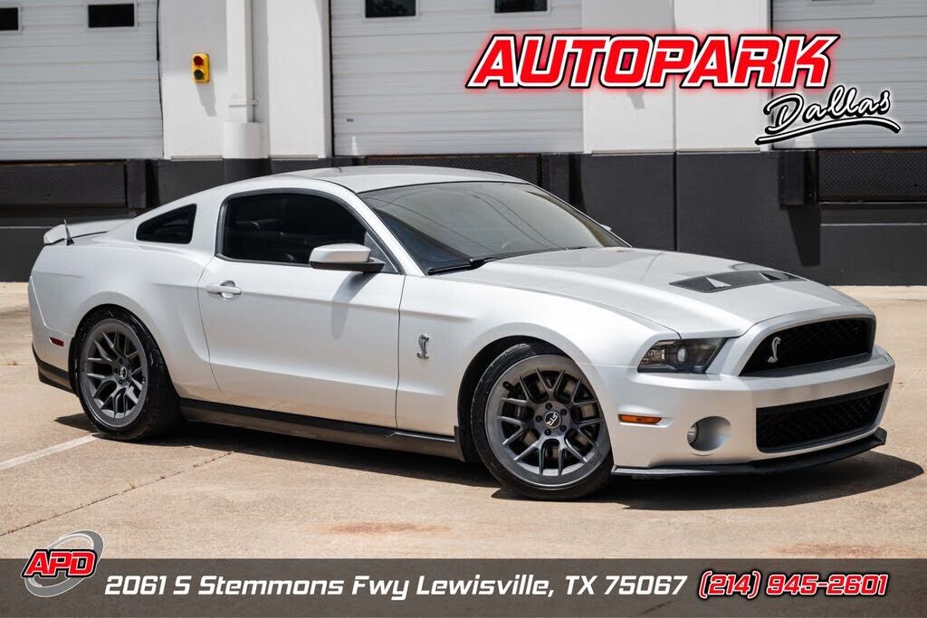 2011 FORD Mustang