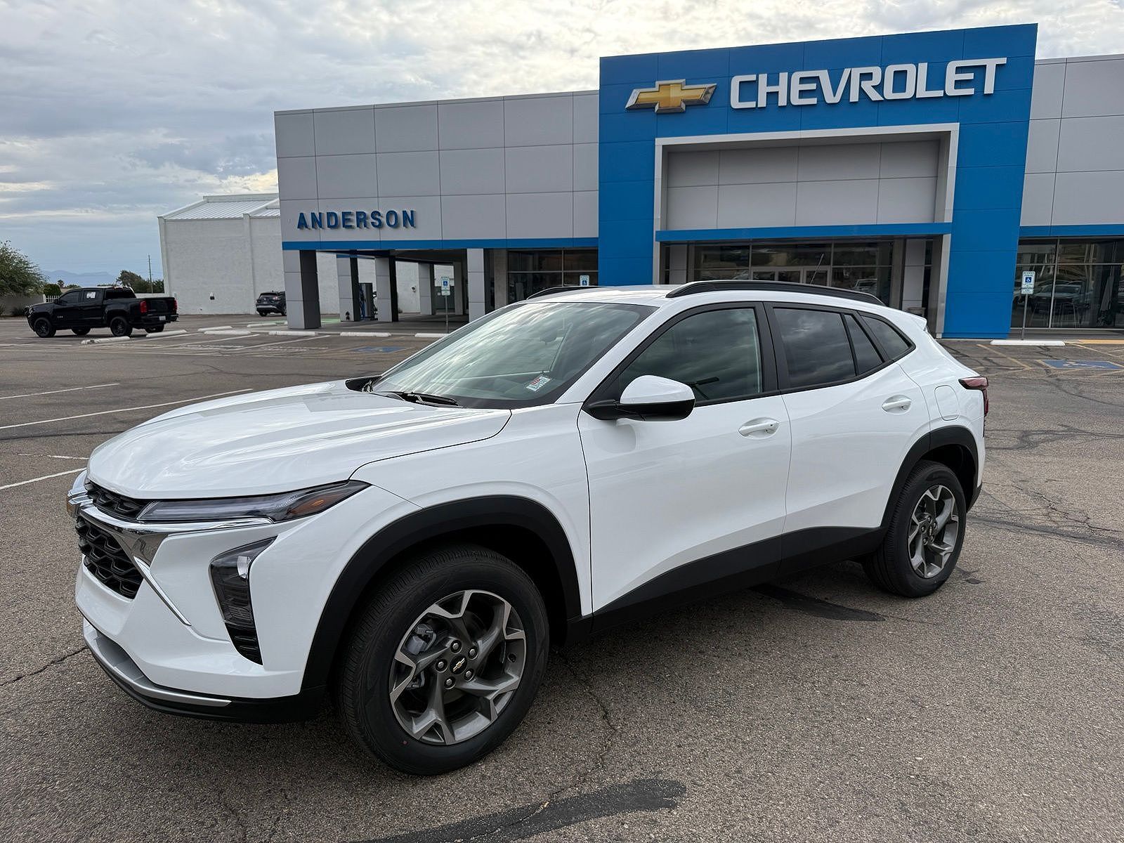 2026 CHEVROLET Trax