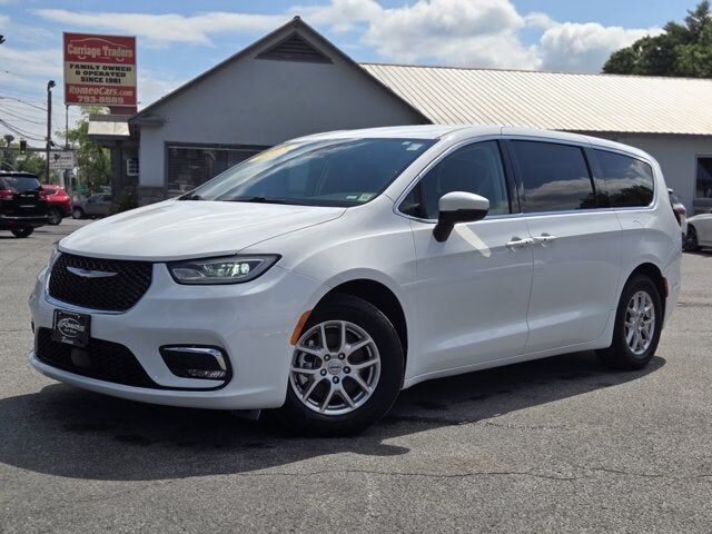2023 CHRYSLER Pacifica