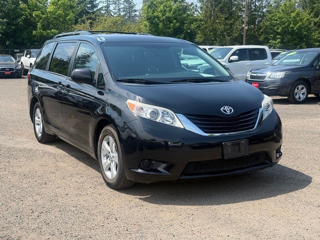 2015 TOYOTA Sienna