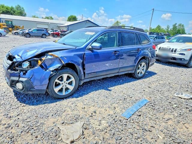 2013 SUBARU Outback