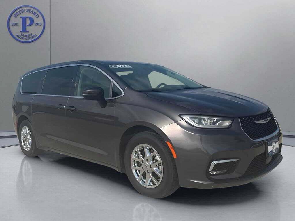 2023 CHRYSLER Pacifica