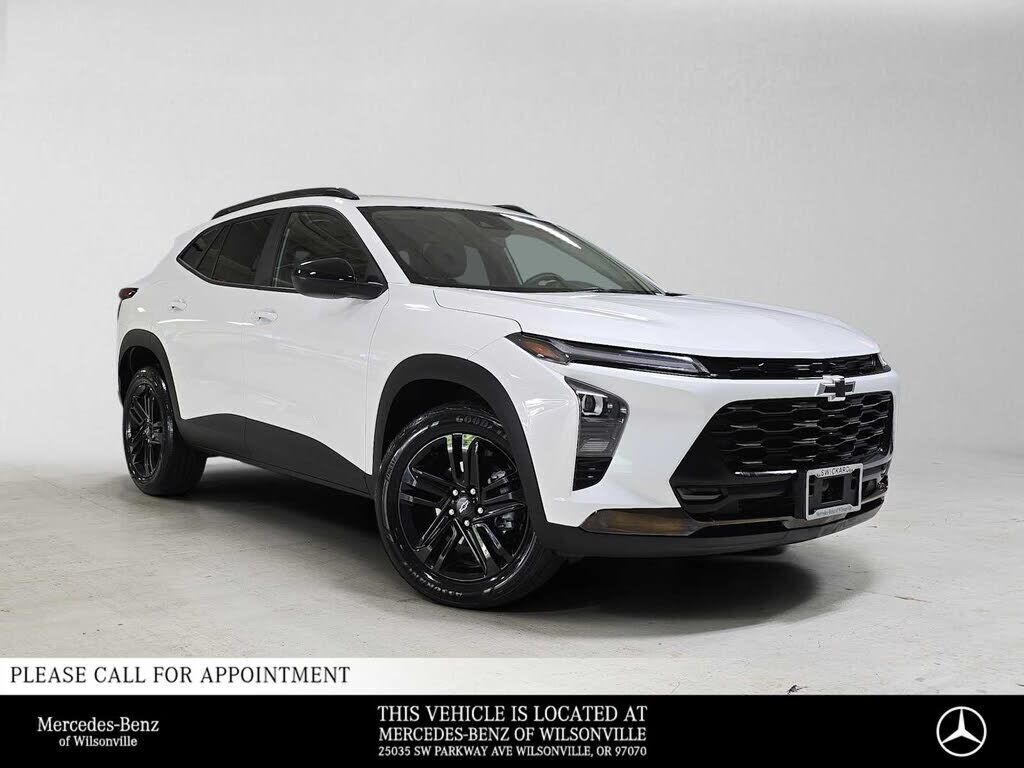 2025 CHEVROLET Trax