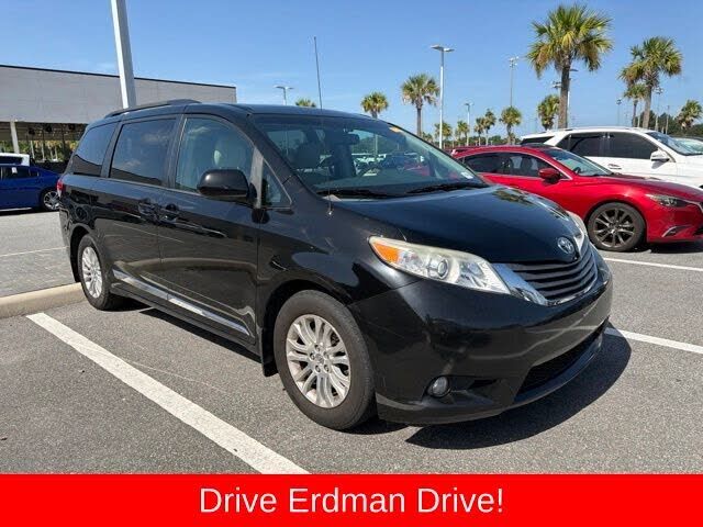 2012 TOYOTA Sienna