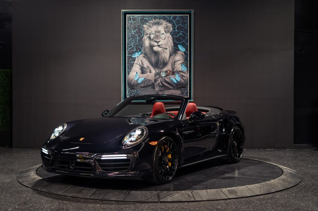 2017 PORSCHE 911