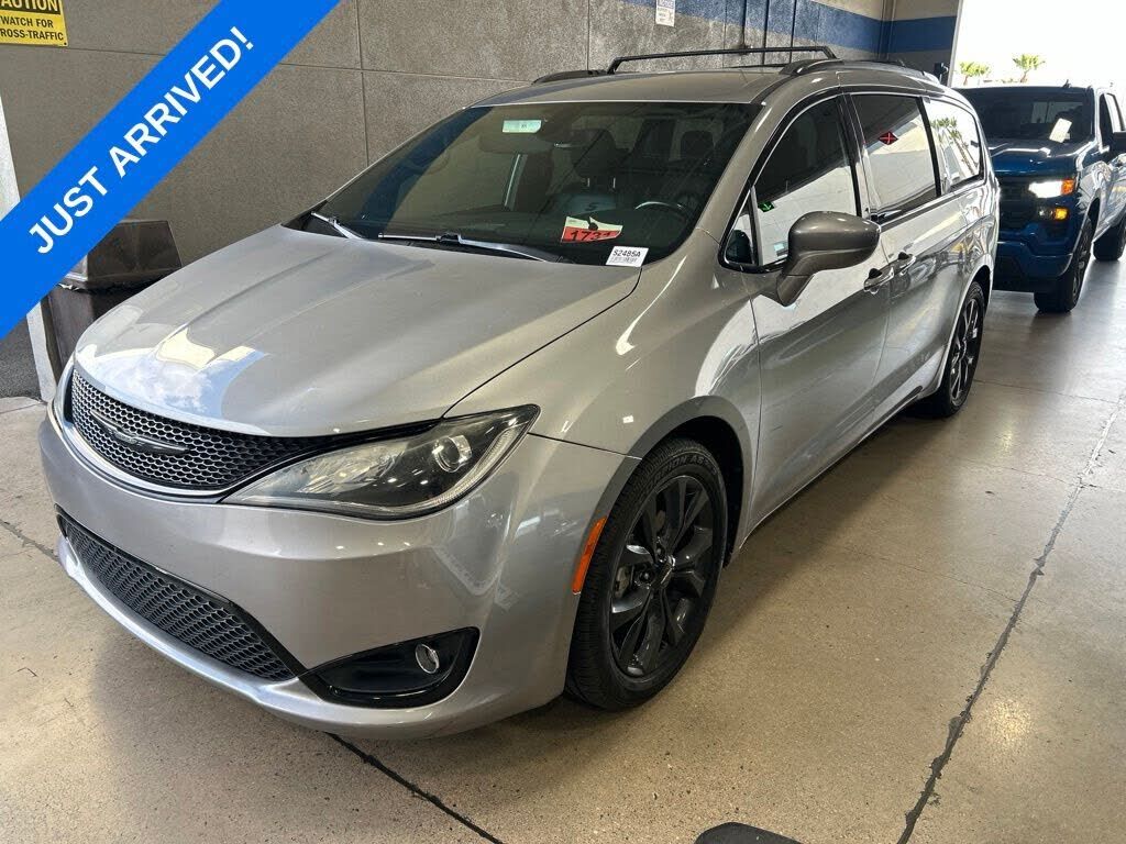 2020 CHRYSLER Pacifica