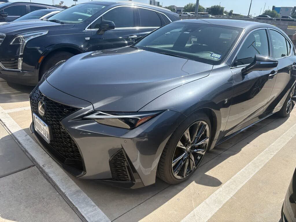 2024 LEXUS IS
