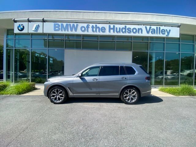 2024 BMW X7