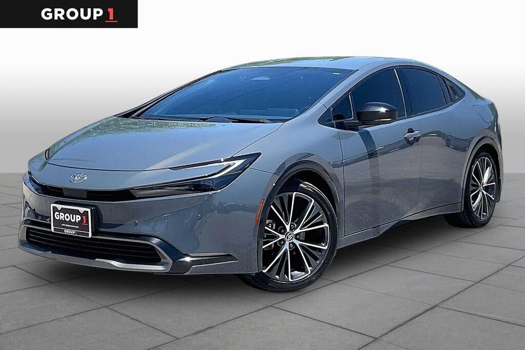 2024 TOYOTA PRIUS