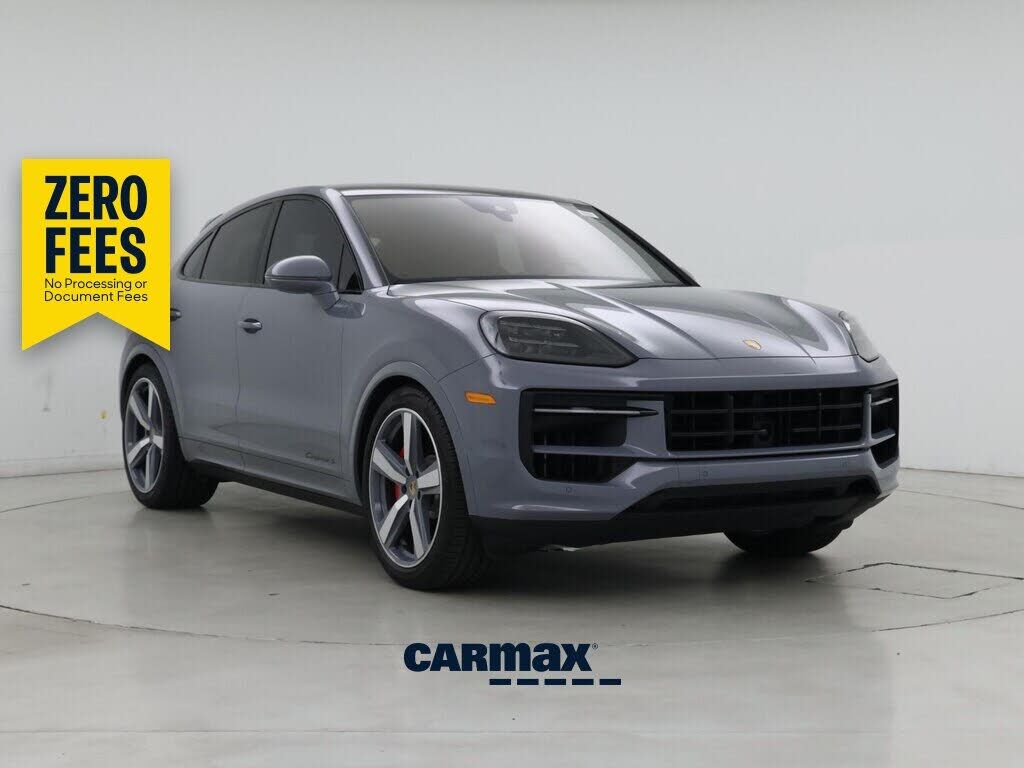 2024 PORSCHE Cayenne