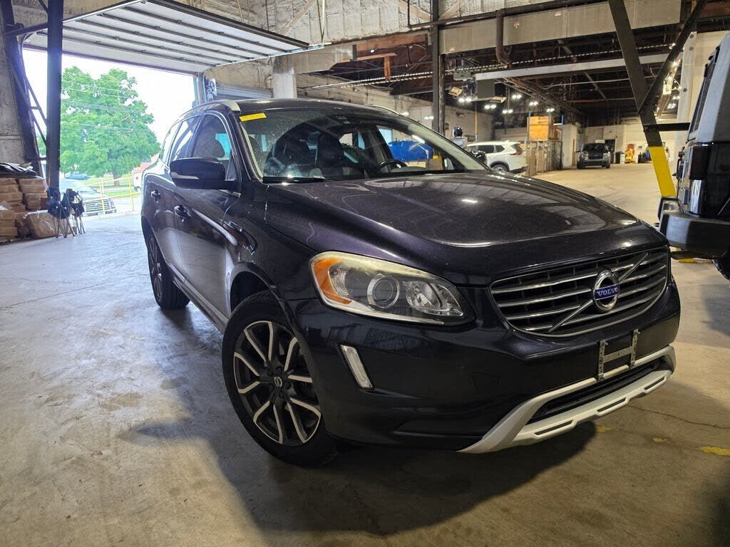 2017 VOLVO XC60