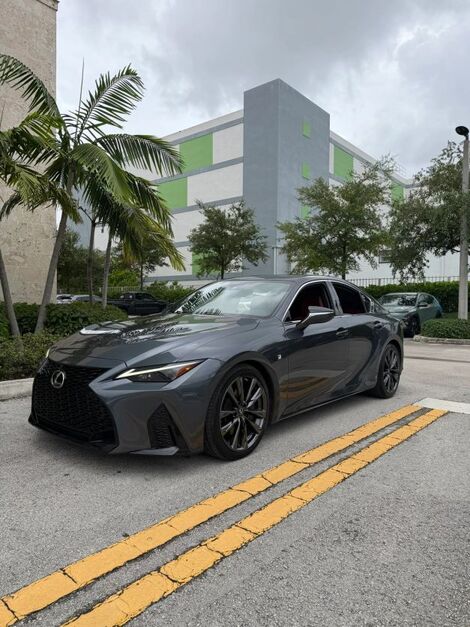 2021 LEXUS IS