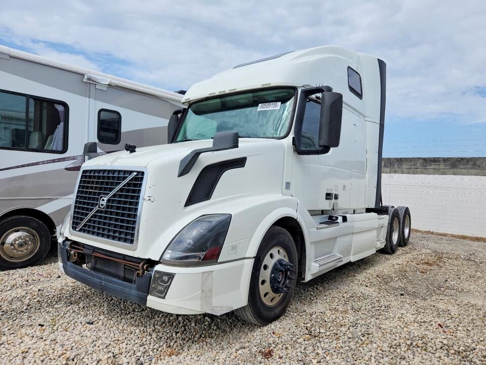 2016 VOLVO TRUCK VNL