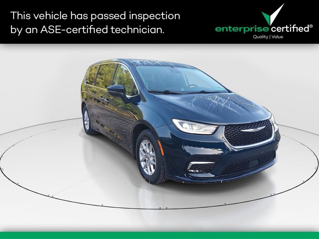 2023 CHRYSLER Pacifica