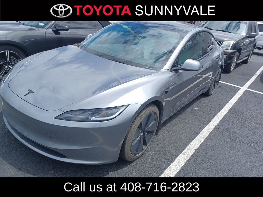 2025 TESLA Model 3