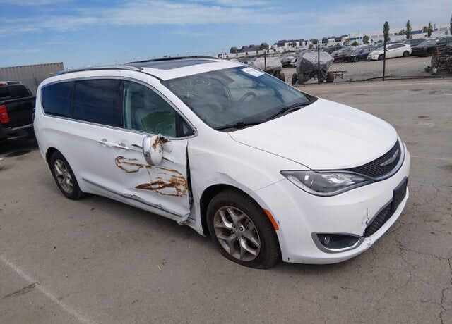 2017 CHRYSLER Pacifica