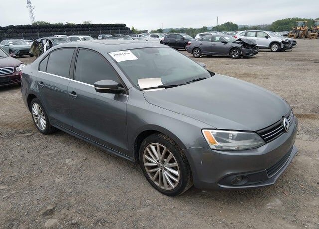 2012 VOLKSWAGEN Jetta