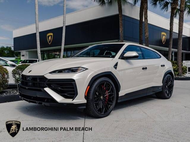 2026 LAMBORGHINI URUS