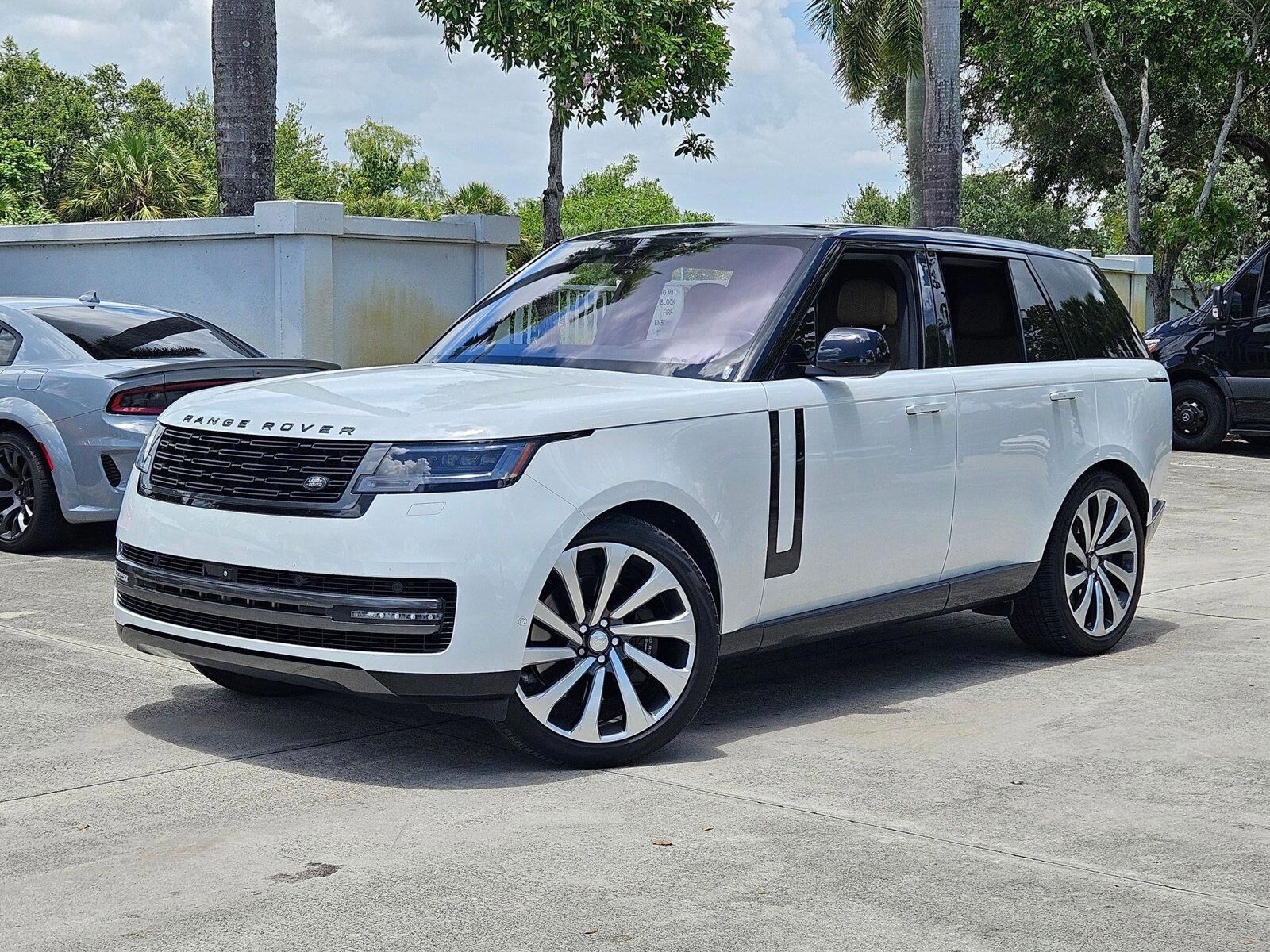 2023 LAND ROVER New Range Rover