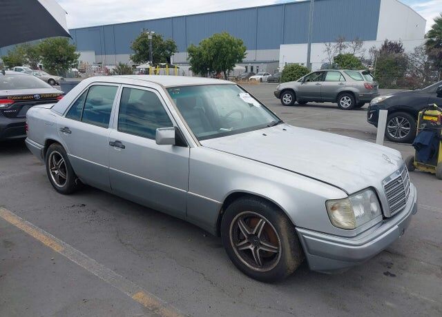 1994 MERCEDES-BENZ E-Class