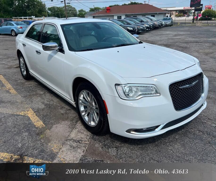 2016 CHRYSLER 300