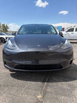 2025 TESLA Model Y