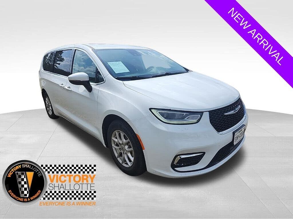 2023 CHRYSLER Pacifica