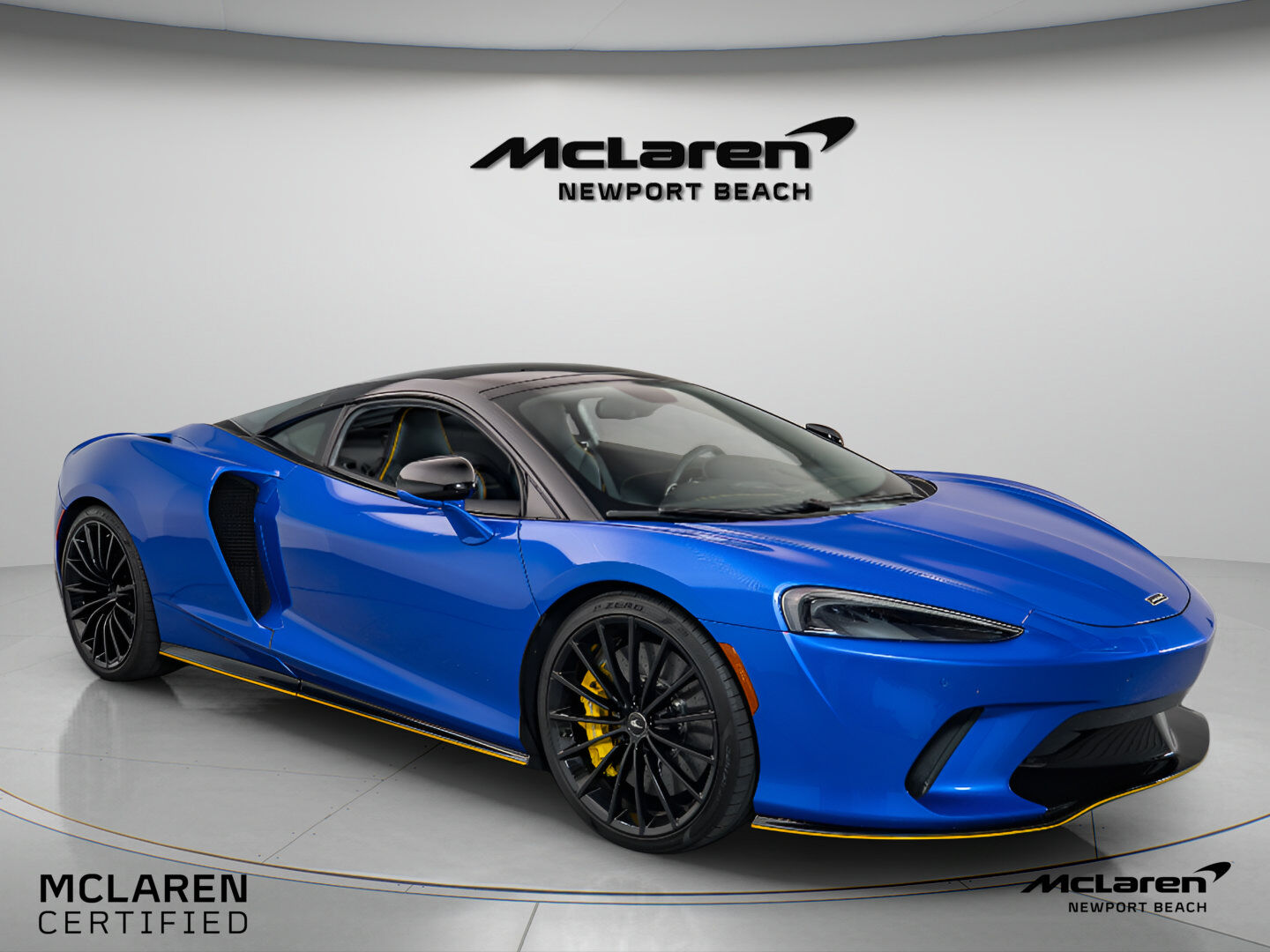2023 MCLAREN GT